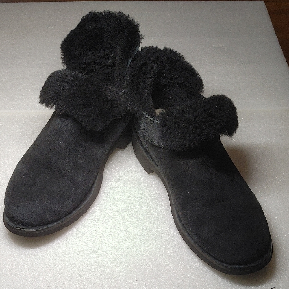 Classic Black Suede Shearling Ankle Boots - Women Size 9